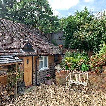 The Little Barn - Self Catering Holiday Accommodation Hindhead Экстерьер фото